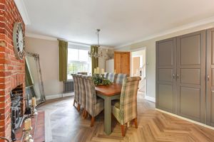 Dining Room- click for photo gallery